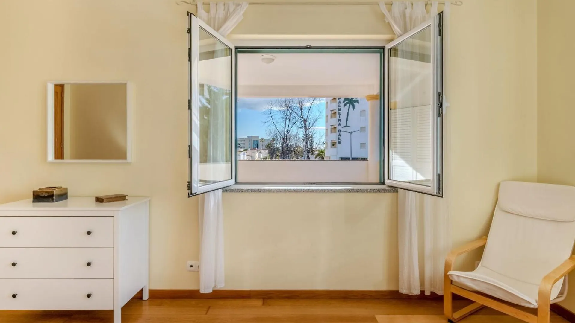 Villa Colibri By Interhome Patroves